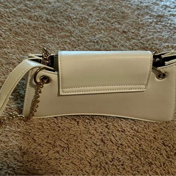 Elegant Cream Women's Bag - Picture 3 of 4